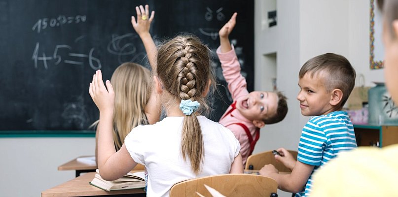 Dzień Edukacji Narodowej: wspomnienia i refleksje o szkole dawniej i dziś - 14727