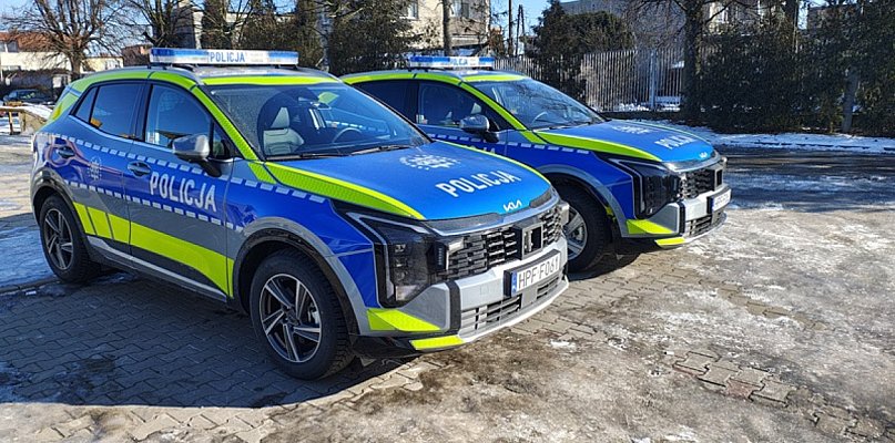 Policja w Krośniewicach i Żychlinie z nowymi radiowozami