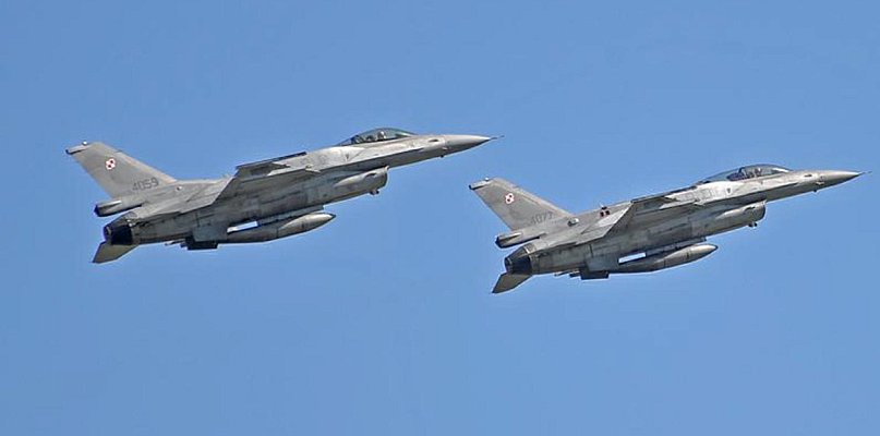 Gromy dźwiękowe nad Kutnem. Wojsko wyjaśnia przyczynę huku