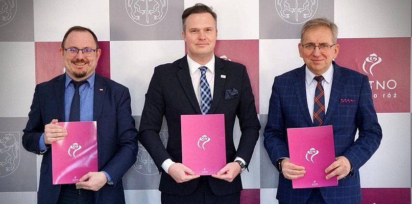 Seniorzy z Kutna podniosą kompetencje cyfrowe. Rusza nowy program szkoleń