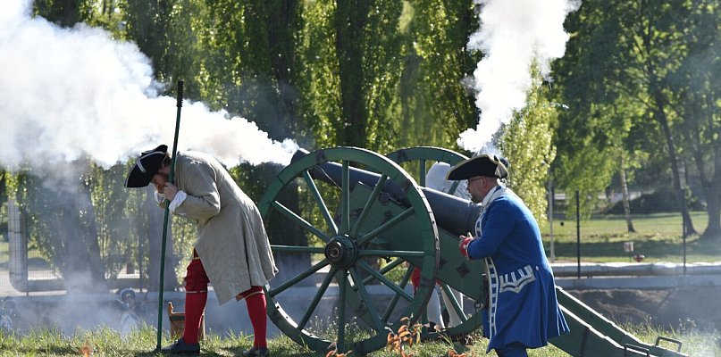 Wielkie widowisko historyczne w Kutnie: Bitwa nad Ochnią i życie w XVIII wieku