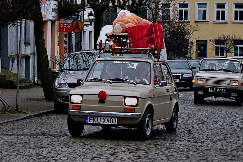 Inwazja Świętych Mikołajów! Tłumy w centrum Kutna