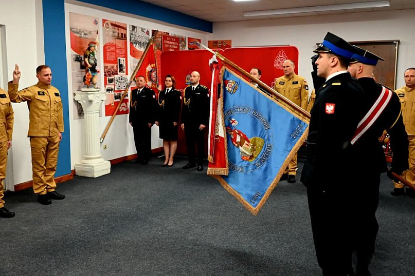 Nowi strażacy w kutnowskiej straży pożarnej [FOTO]