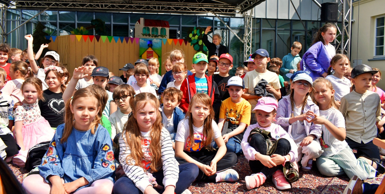 Wielka Draka, radiowozy i laury – finał Uniwersytetu Dziecięcego w Kutnie