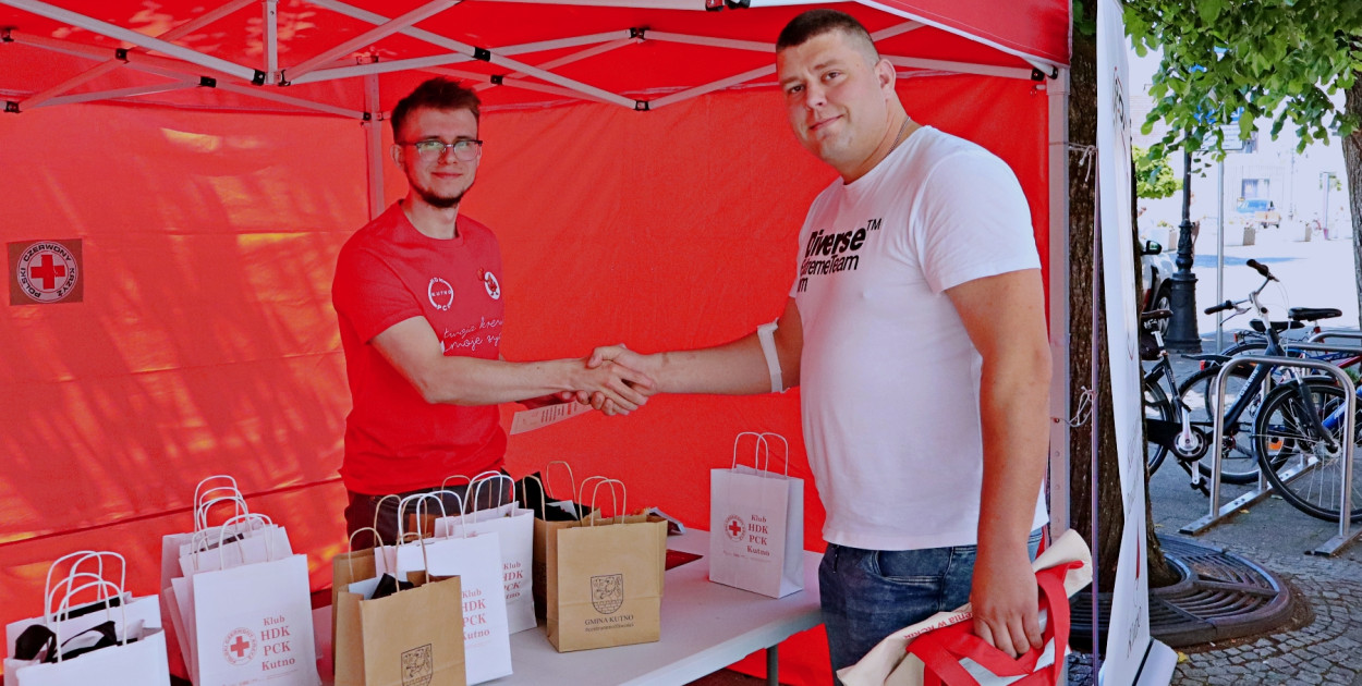 Kropla krwi – dar życia. Kutno świętuje Dzień Krwiodawcy i 90-lecie krwiodawstwa