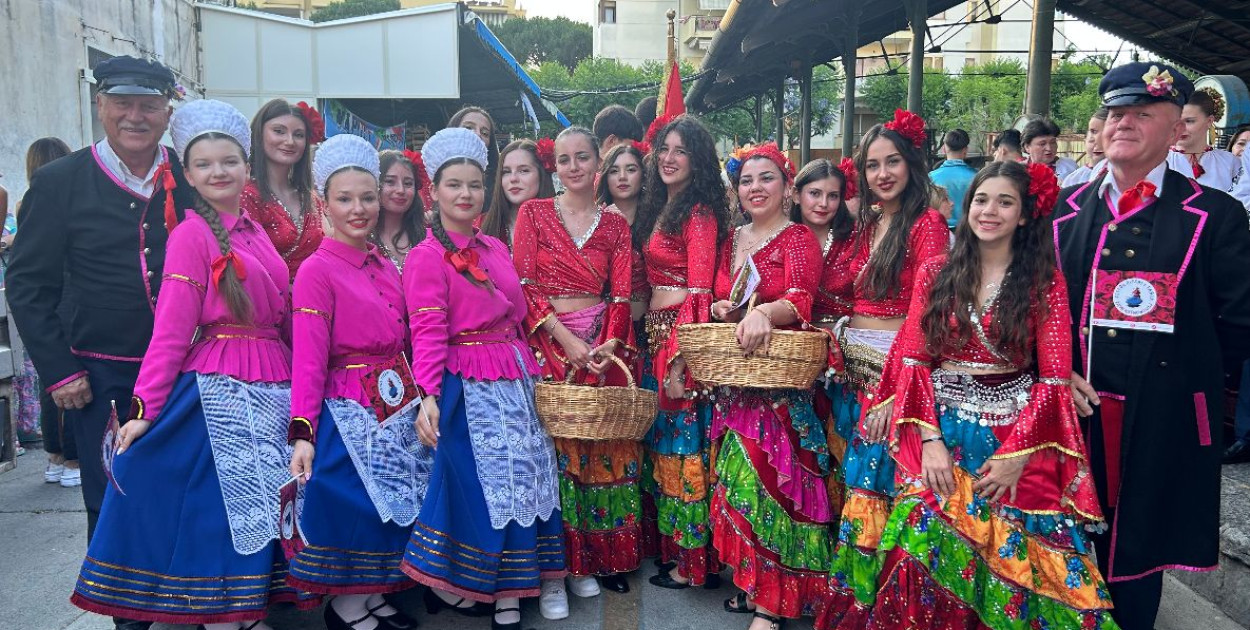 Międzynarodowe uznanie dla Ziemi Kutnowskiej - folklor z Polski podbił serca Włoch