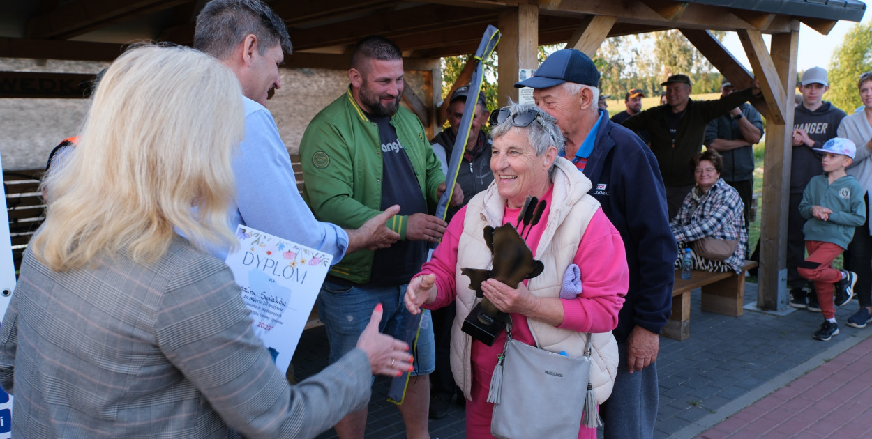 Z wędką po puchar – udana impreza nad stawami w Oporowie [ZDJĘCIA]