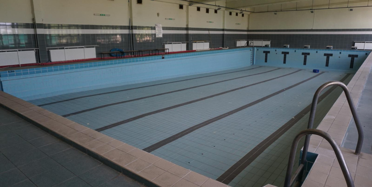 Basen przy kutnowskiej „dziewiątce” wraca do gry! Modernizacja coraz bliżej