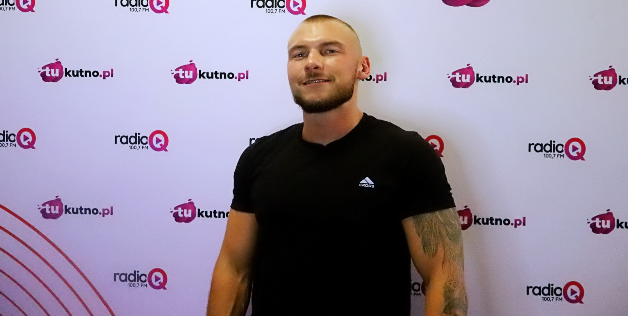 Lato bez filtra: od piwnicznej siłowni do inspirowania ludzi  