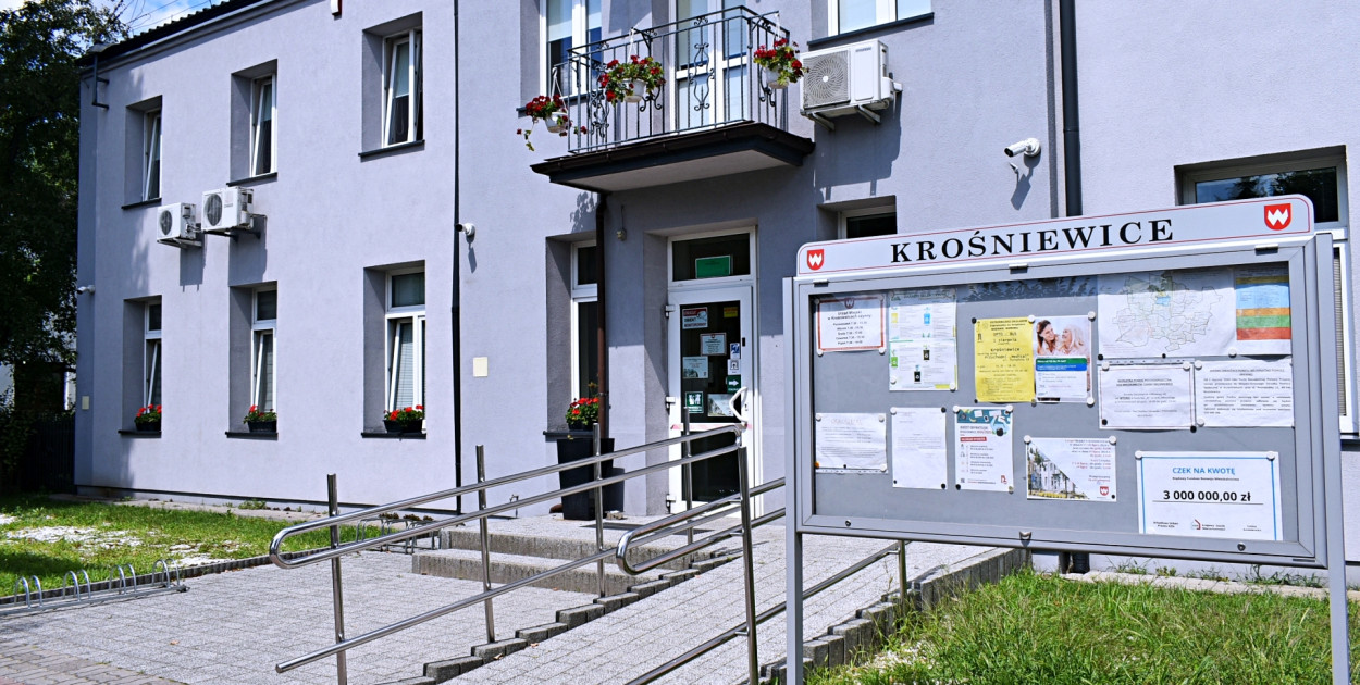 Szkoły w Krośniewicach z nowoczesną technologią. AI wchodzi do klas