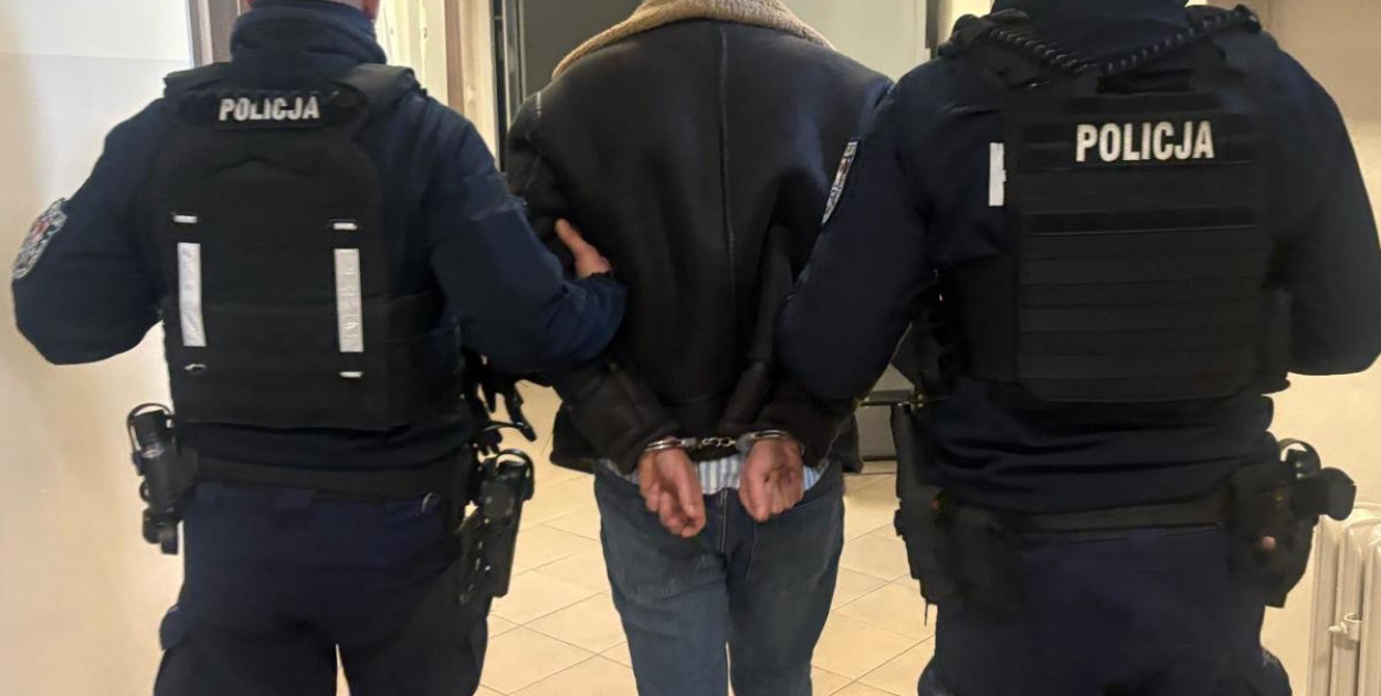 Policja zatrzymała poszukiwanego 39-latka z amfetaminą w Gostyninie