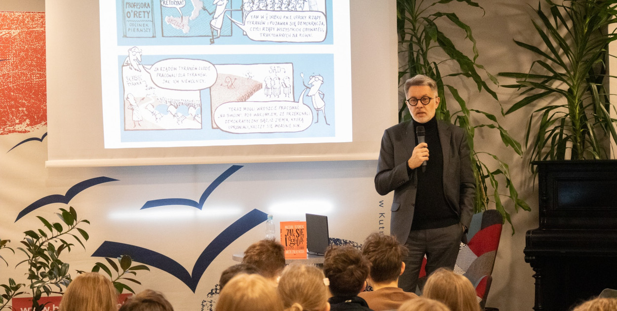 Polski język pod lupą. Michał Rusinek tłumaczy kutnowskiej młodzieży