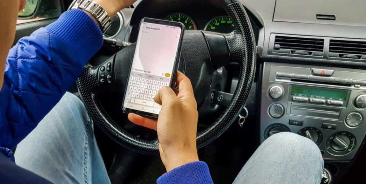 28 wykroczeń z użyciem telefonu. Policyjna akcja na kutnowskich drogach