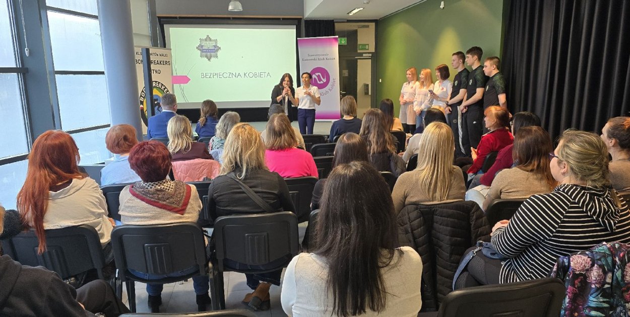 Dwuwymiarowe Bezpieczeństwo Kobiet: spotkanie pełne wiedzy i doświadczeń