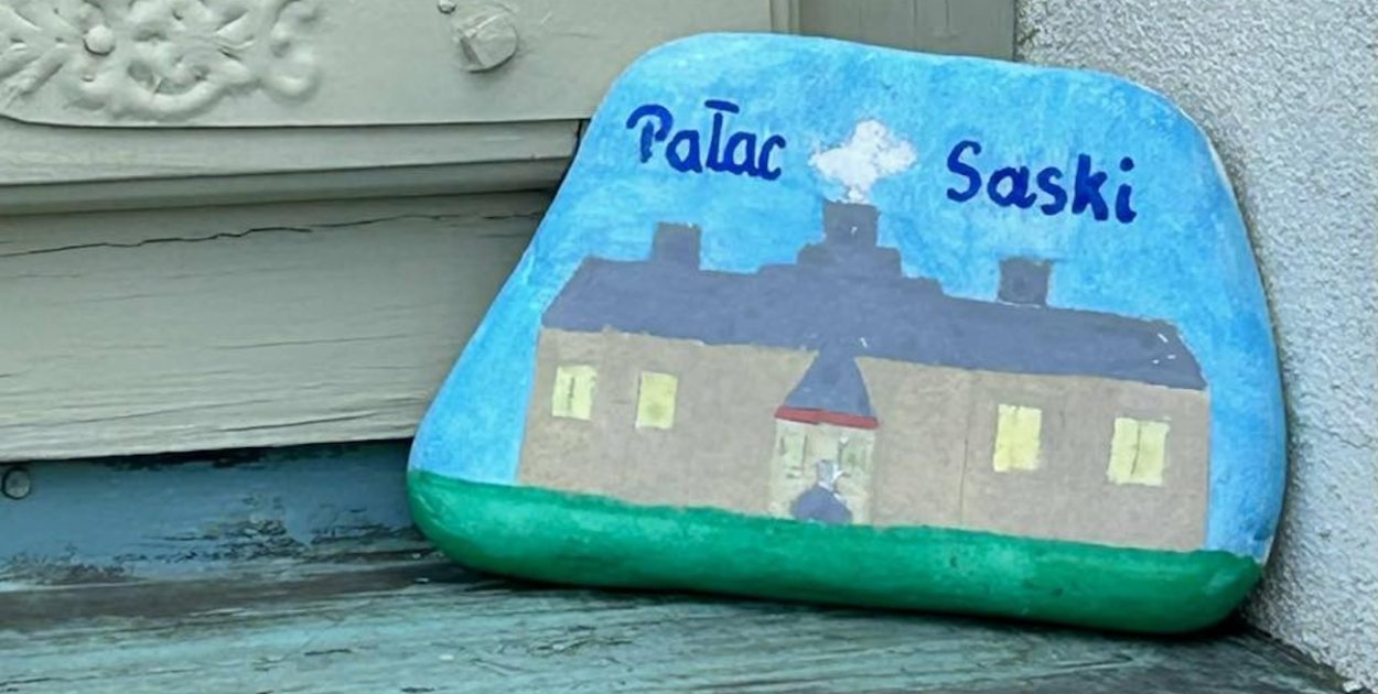 Zagadkowe kamyczki w Kutnie. Czym są i gdzie je znaleźć?